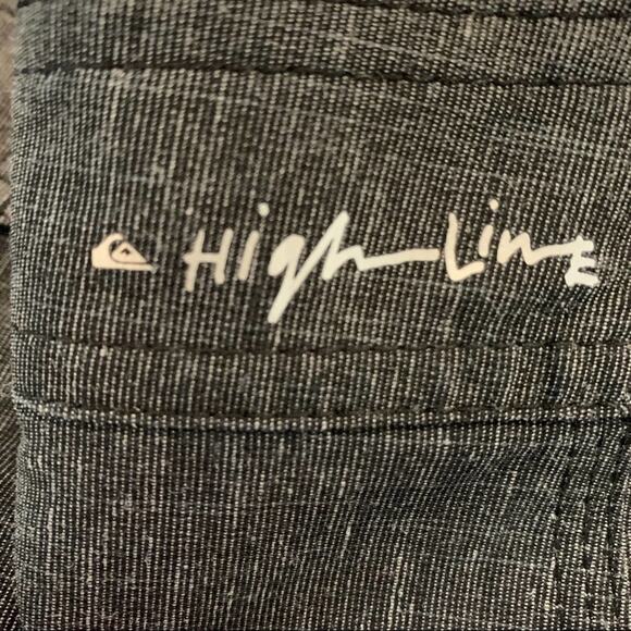 Quick silver high line swim trunks yellow stripe size 32. Tie front with fly. - Picture 9 of 9